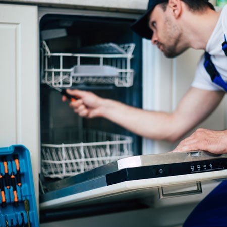 Delhi-Appliance-Repair-Men-image_23